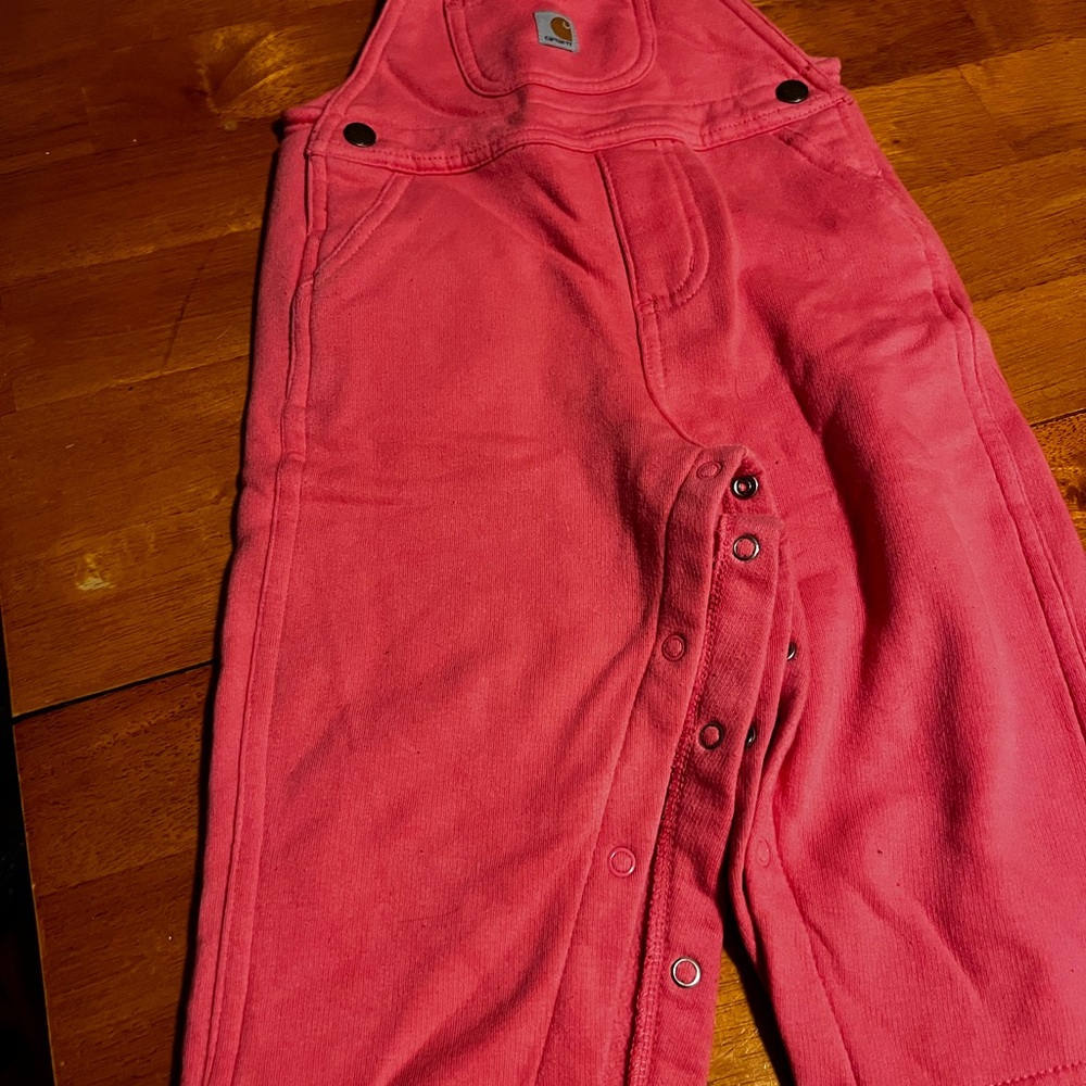 Carhartt Vibrant Pink Pocket Detail